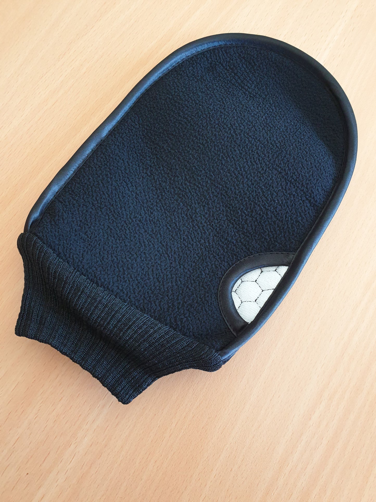 4pk Exfoliating Glove Dual Sided with Thumb Hole Black