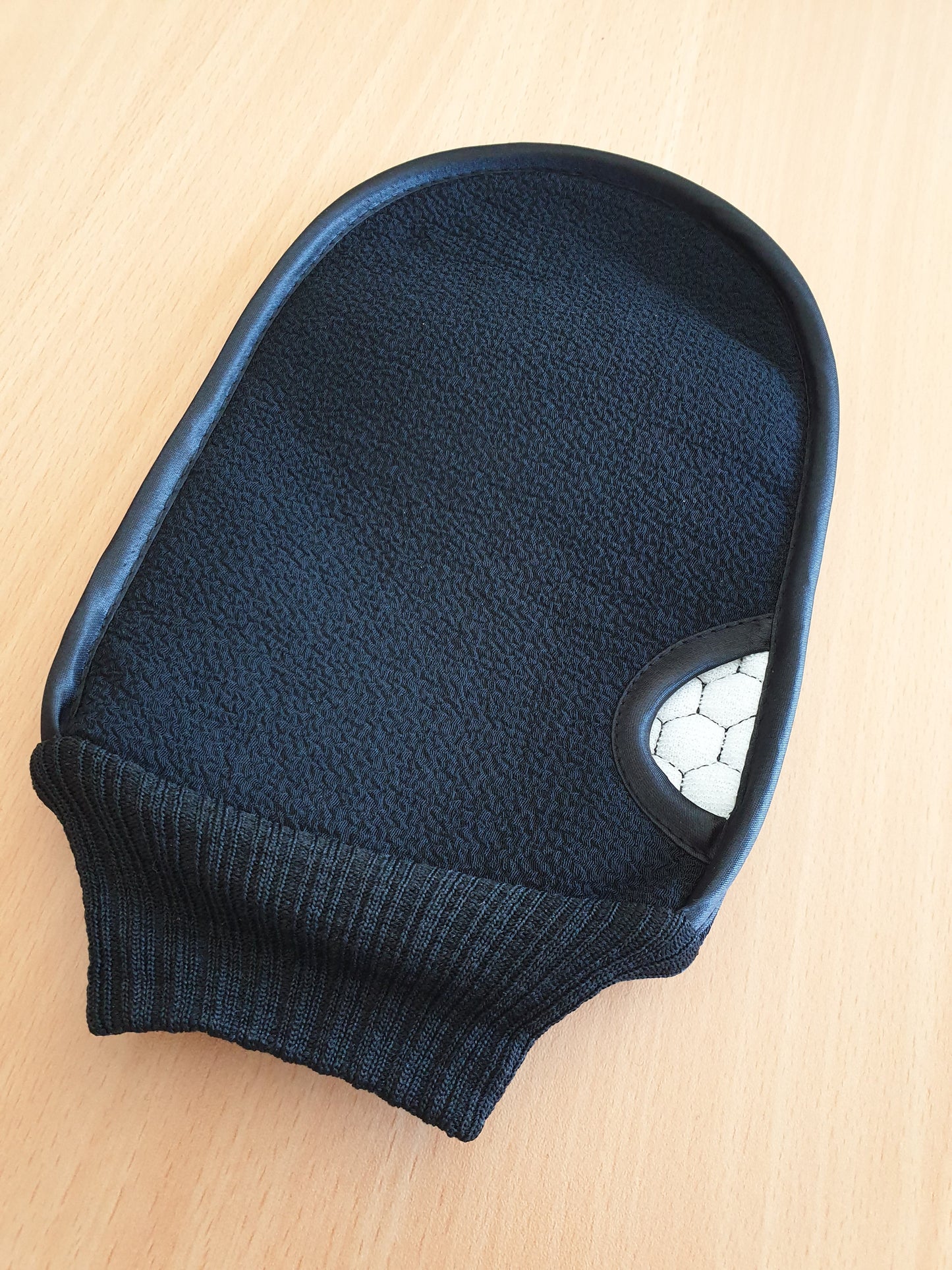 4pk Exfoliating Glove Dual Sided with Thumb Hole Black