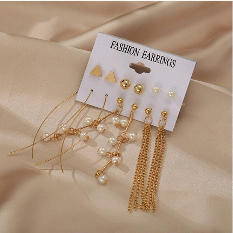 Rosy Lane 6 Assorted Pearl / Gold Beautiful Leopard Earring Set