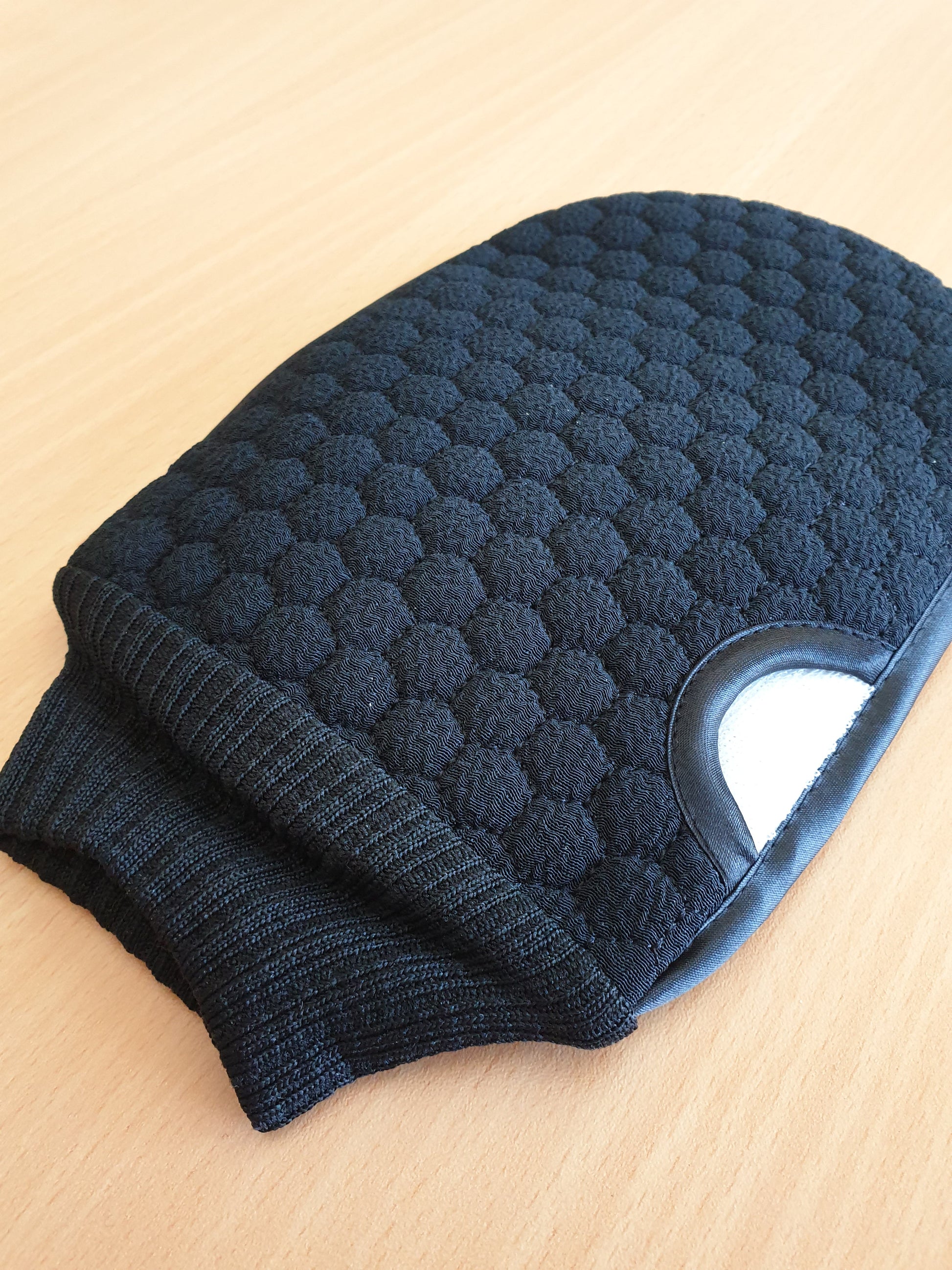 Exfoliating Glove Dual Sided with Thumb Hole Black - Makeup Warehouse Australia